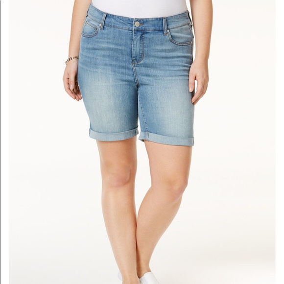 Celebrity Pink Plus Denim Bermuda Shorts sz 20 - Picture 3 of 7